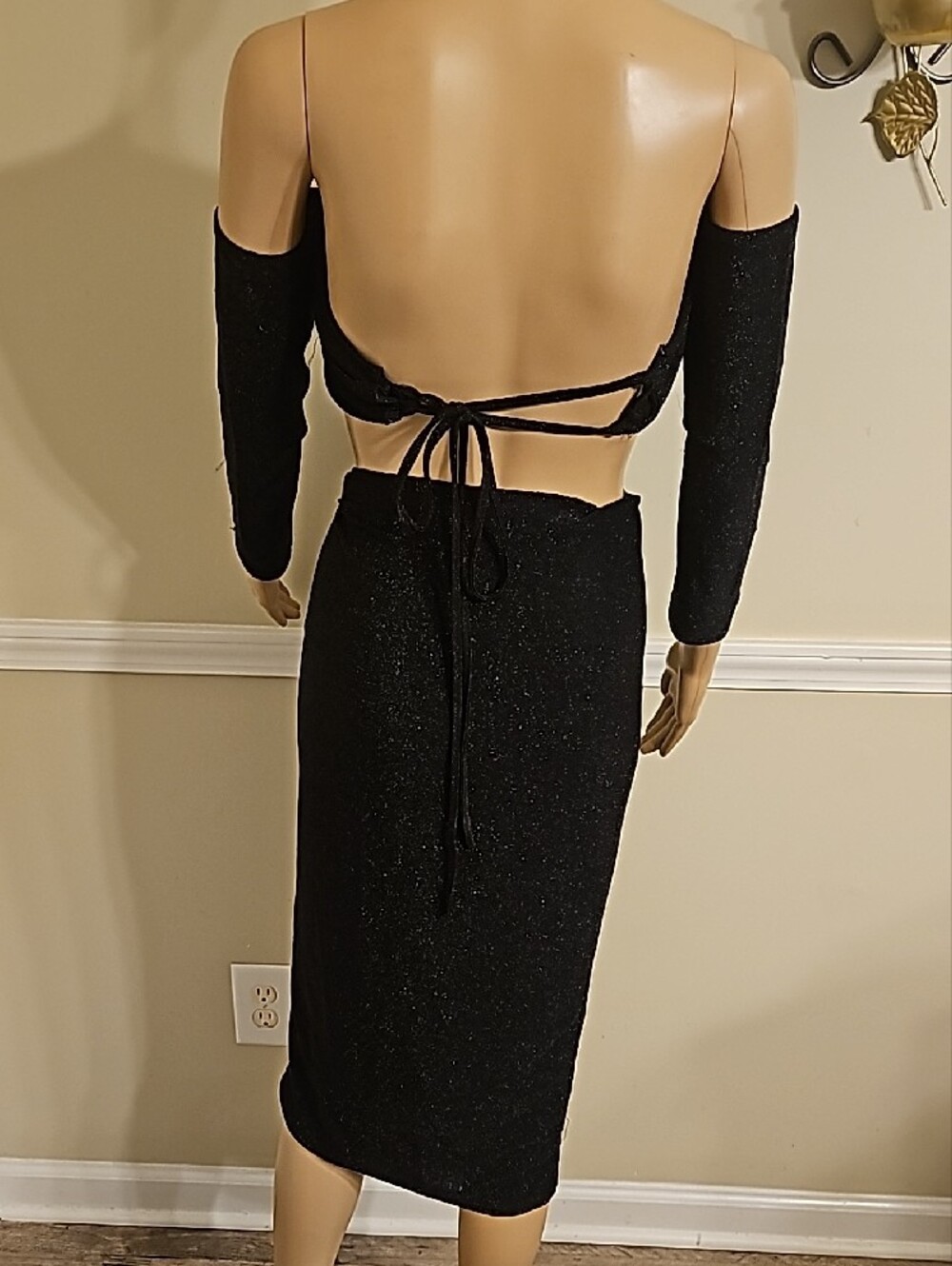 Black Glitter Pencil Midi Skirt - Picture 6 of 6